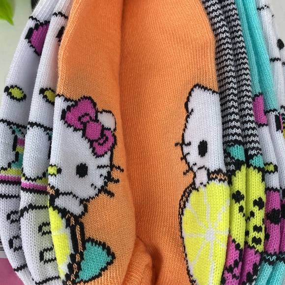 Hello Kitty no show socks set of 5,sweet fruit Hello Kitty designs NEW - Picture 7 of 16
